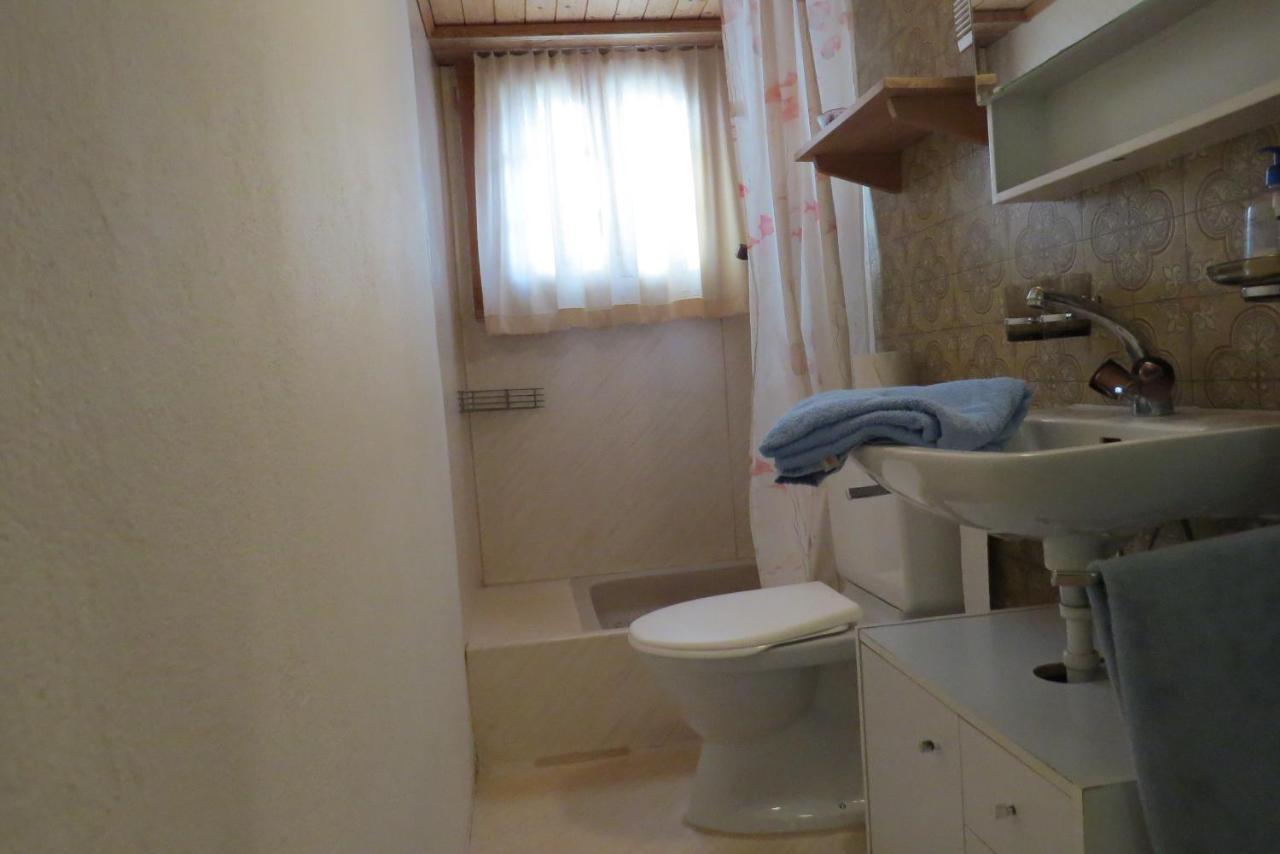 Adli Apartment ดิเซนทิส ภายนอก รูปภาพ