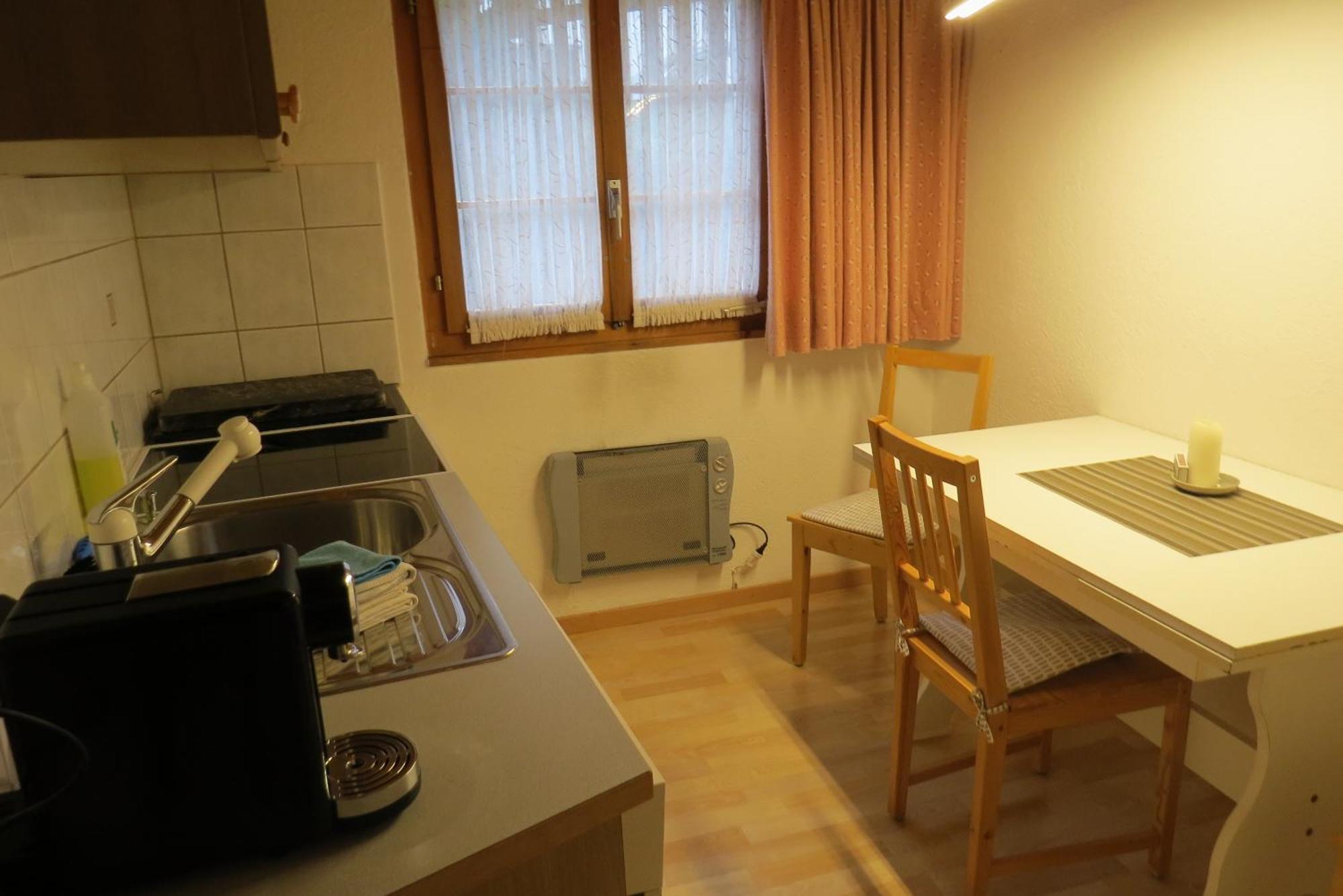 Adli Apartment ดิเซนทิส ภายนอก รูปภาพ